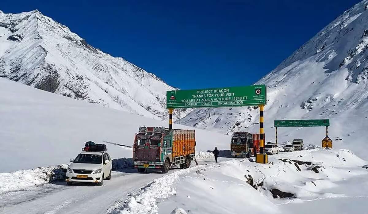 Traveling to Ladakh via Zojila Pass