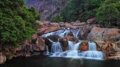 12 Best Waterfalls Near Delhi Within 100, 200 & 300 KM