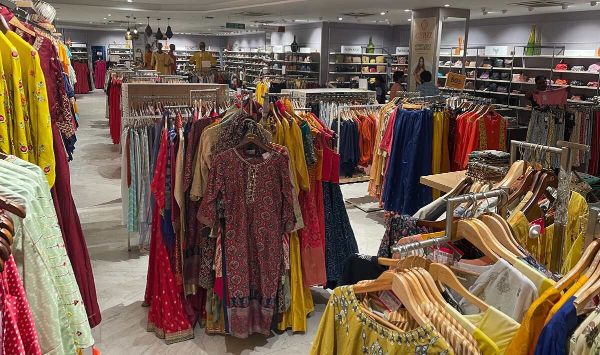 Shopping and Local Experiences