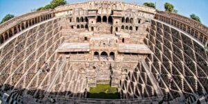 Complete Travel Guide: Chand Baori Stepwell, Abhaneri (Rajasthan)