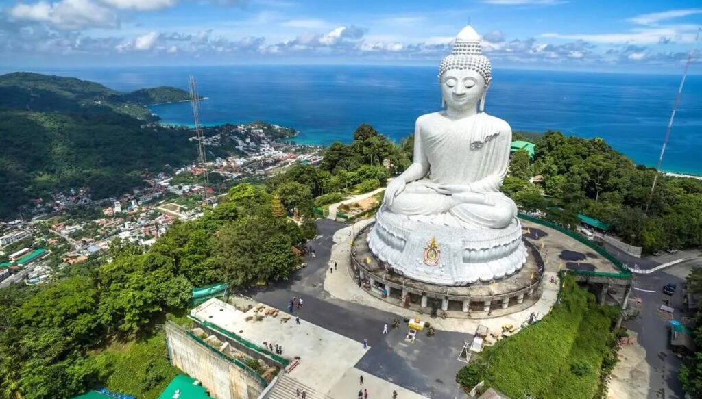 10 Famous Buddha Statues in the World