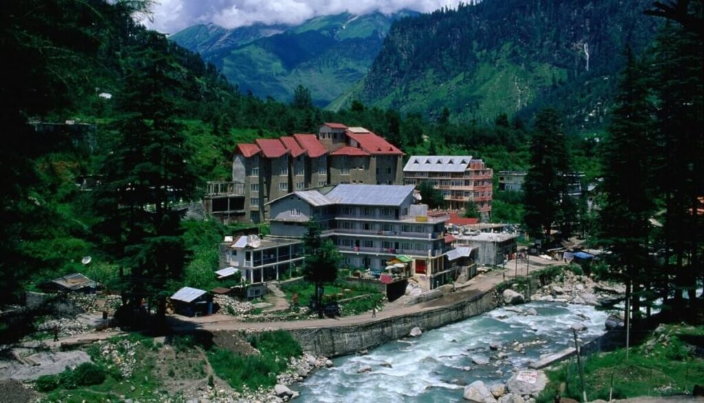 Manali in October 2025: Weather, Snowfall, Things to Do & Travel Tips