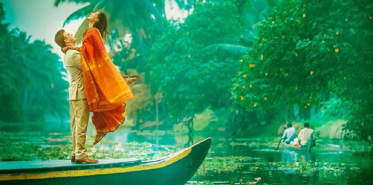 Kerala Backwaters – Houseboat Honeymoon Bliss