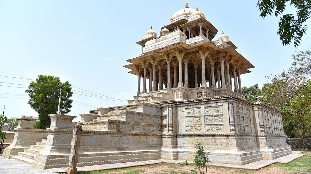 84 Pillared Cenotaph – A Hidden Architectural Gem