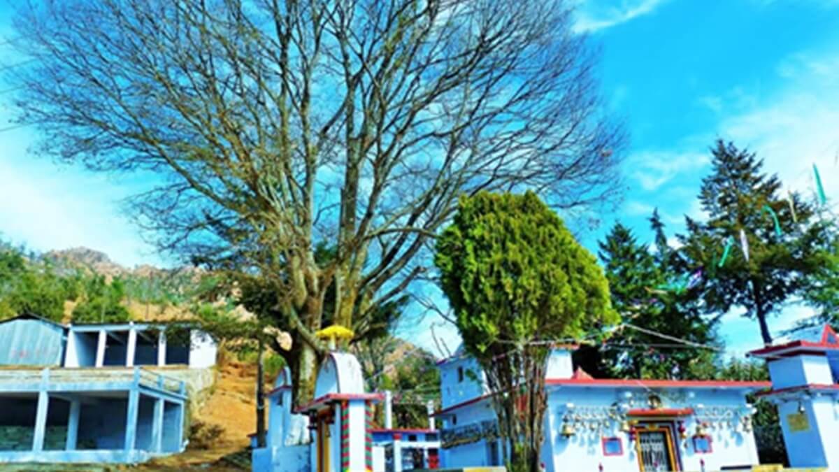 Ghandiyal Devta Temple – A Spiritual Trail with Forest Vibes