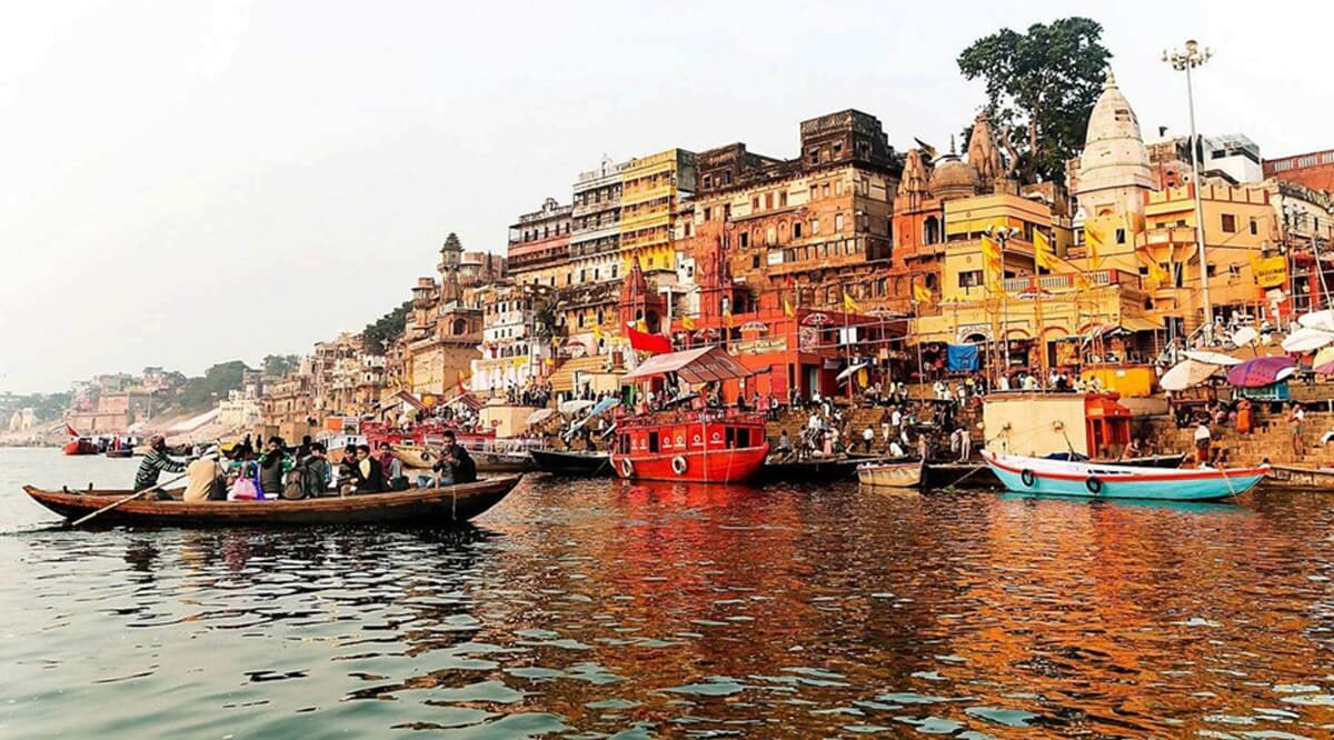 Types of Boat Rides: Private, Group, or Motorized