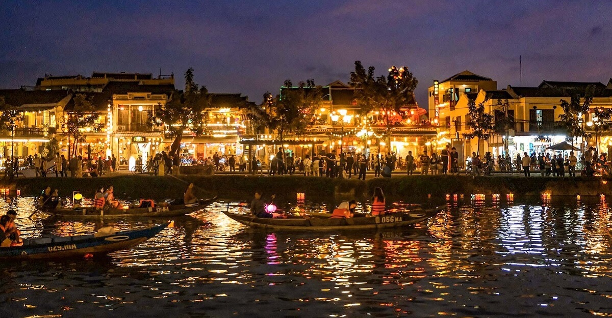 How to Visit Hoi An During the Lantern Festival