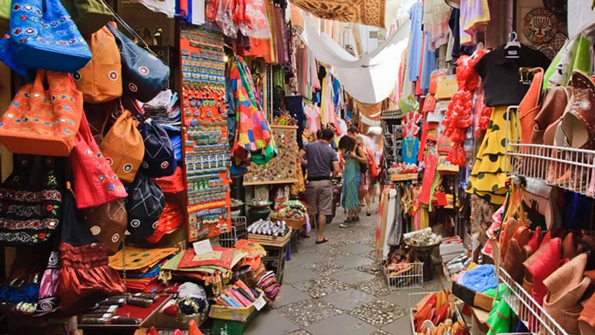 Chandpole Bazaar: The Market Experience