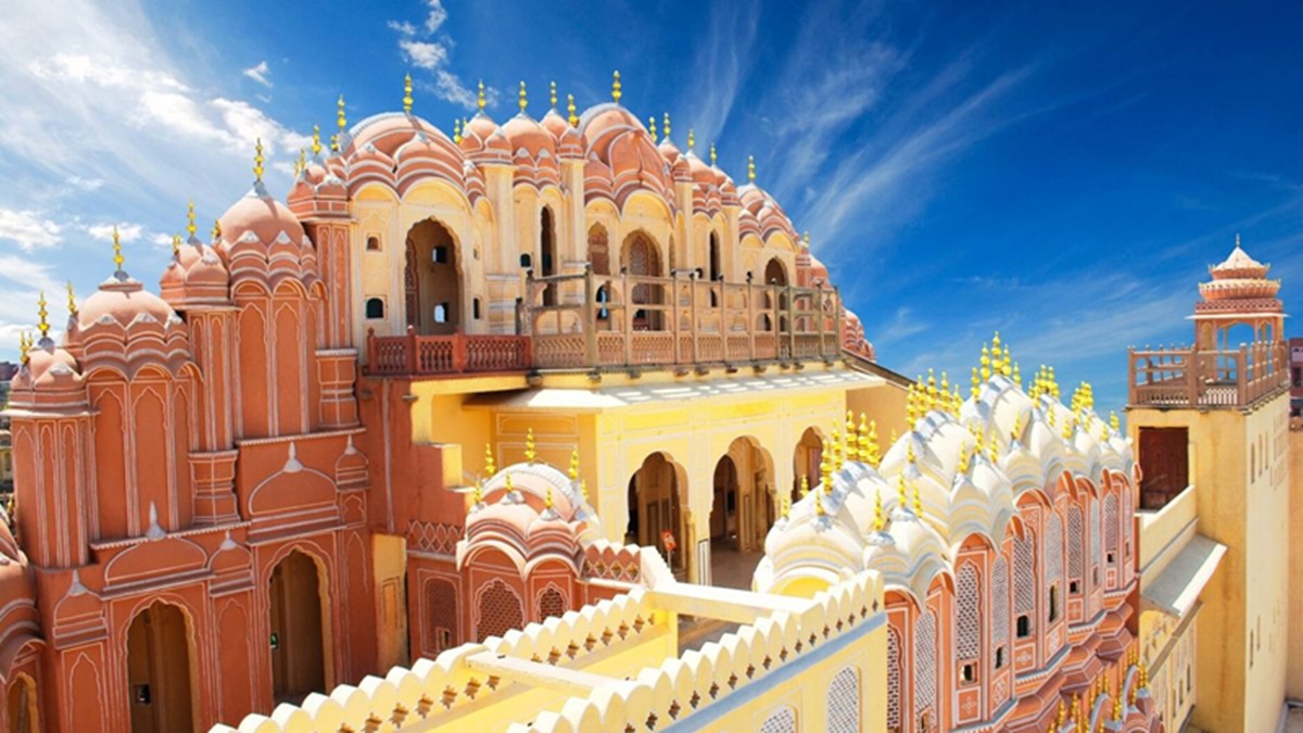 Best Time to Visit Hawa Mahal
