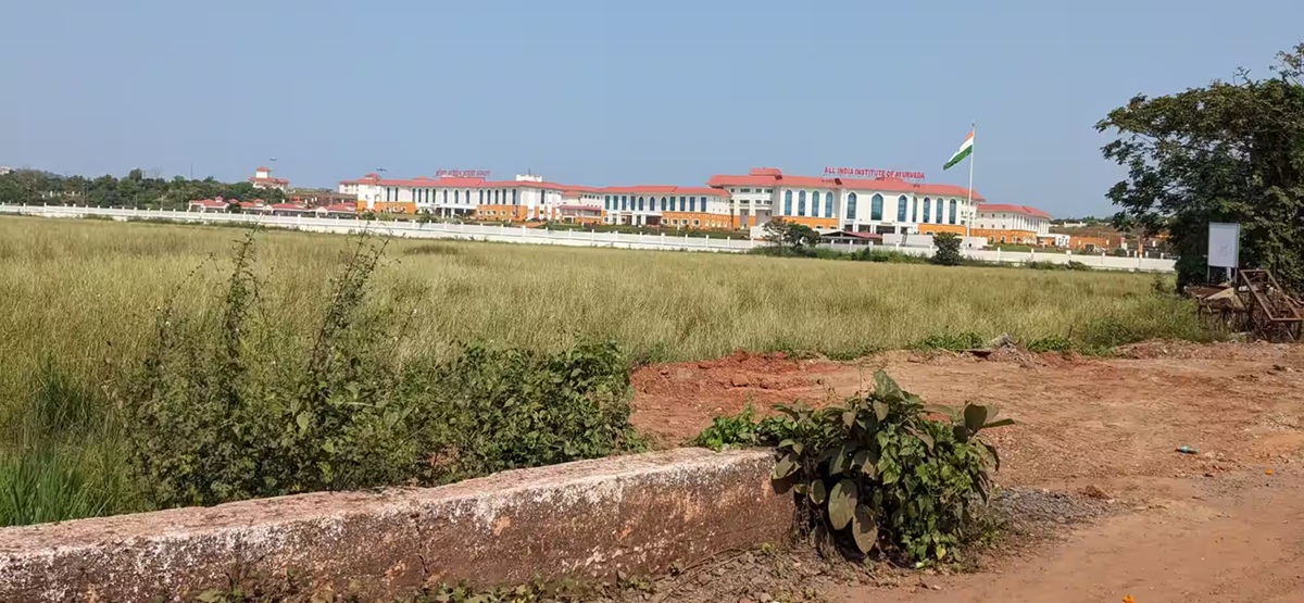 Nearest Airport to Omkareshwar and Road Connectivity