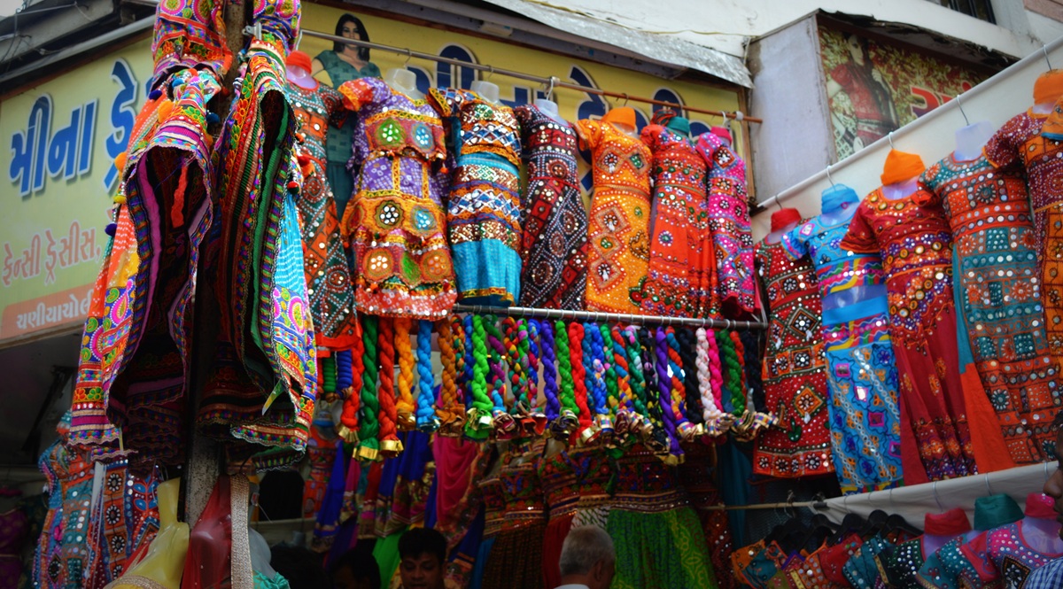 Mangal Bazaar – Traditional Shopping with a Local Touch