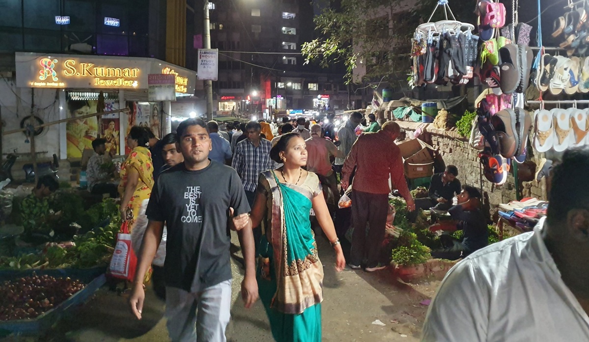 Night Shopping in Vadodara