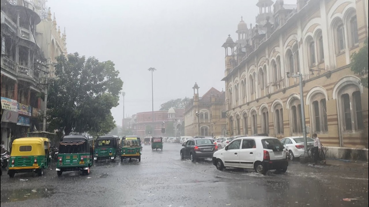 Raopura Market – The Shopper’s Paradise