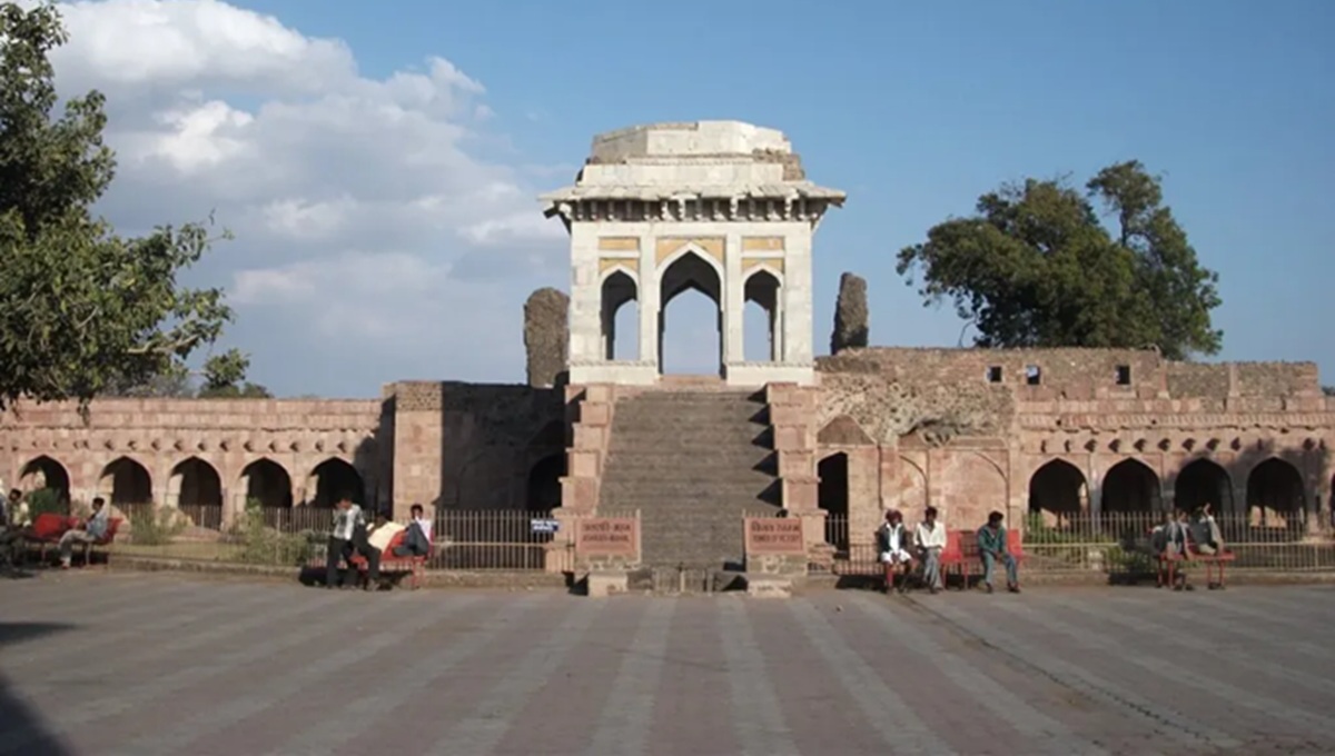 A Brief History of Mandu