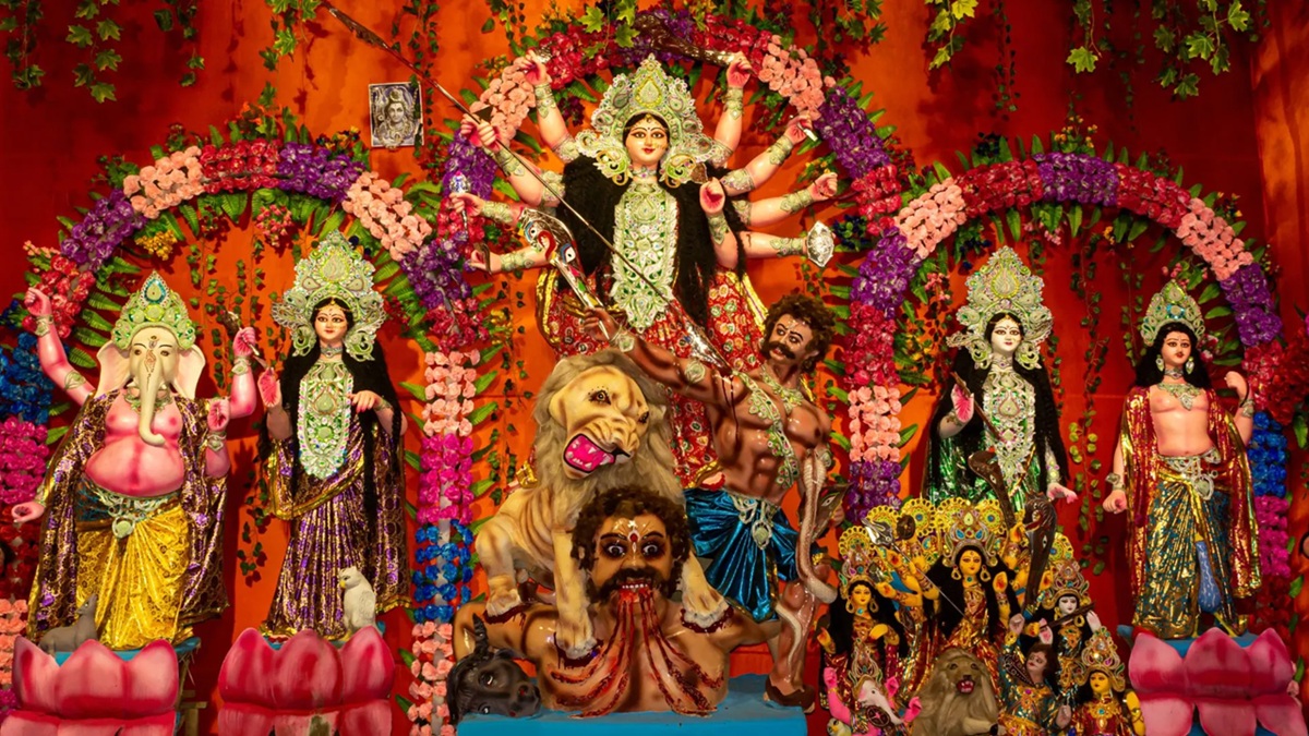 Kolkata, West Bengal – Durga Puja Extravaganza