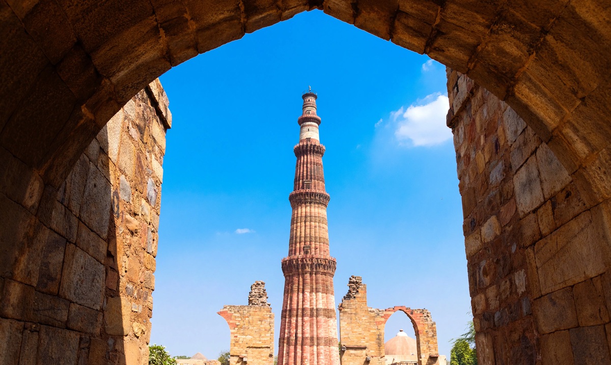 Delhi for Two – Boutique Walks, Historic Corners & Shared Food Adventures