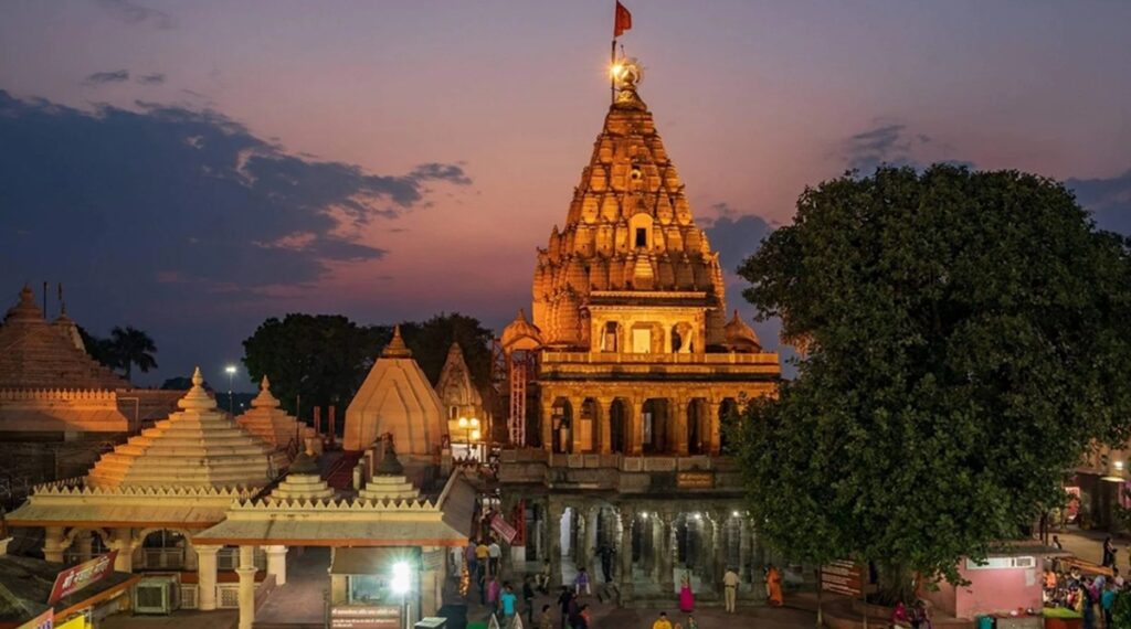 Ujjain November 2025: Mahakaleshwar Jyotirlinga Darshan Timings, River Ghats & Madhya Pradesh Cool Weather Guide