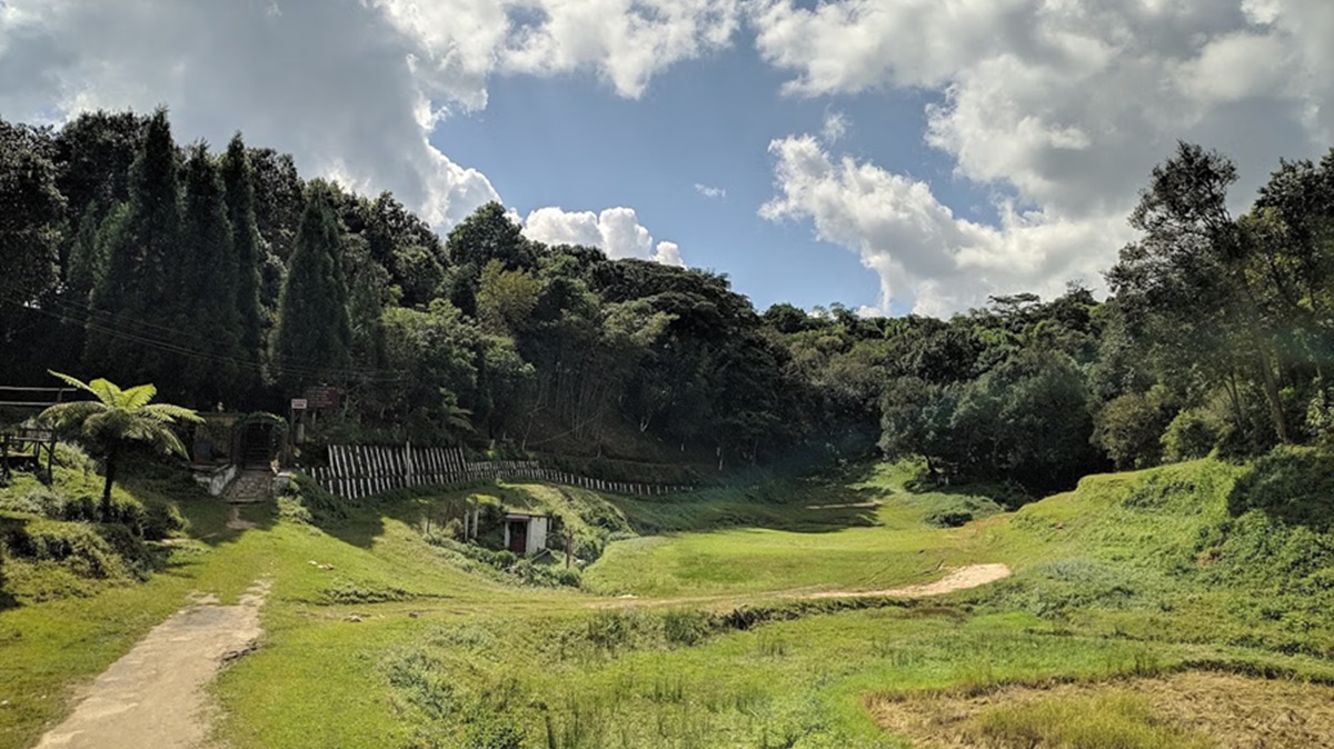 Lalong Park Viewpoint – The Window to the Myntdu Valley