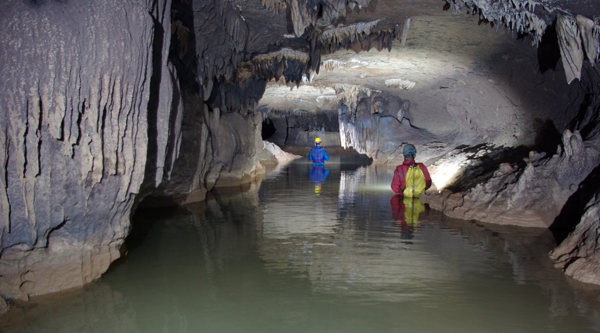 Umlawan Cave – Beneath Meghalaya’s Skin