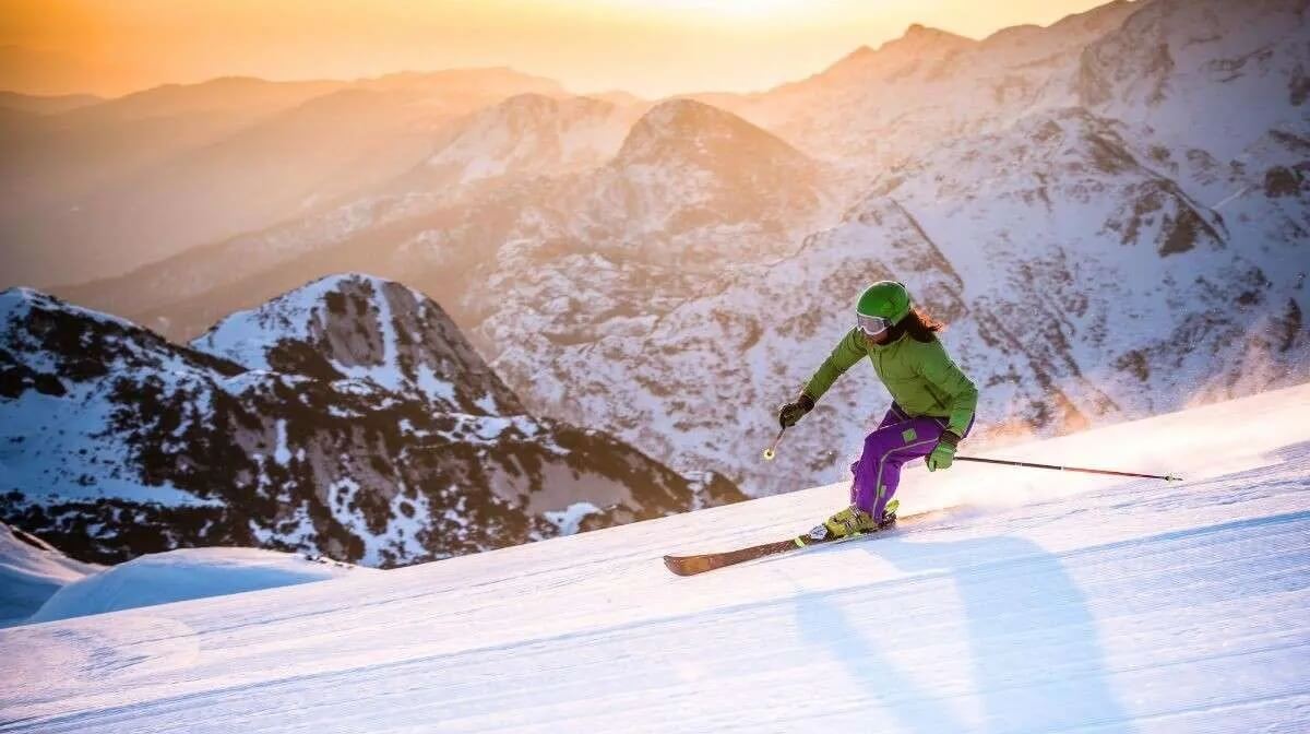 Skiing in Auli
