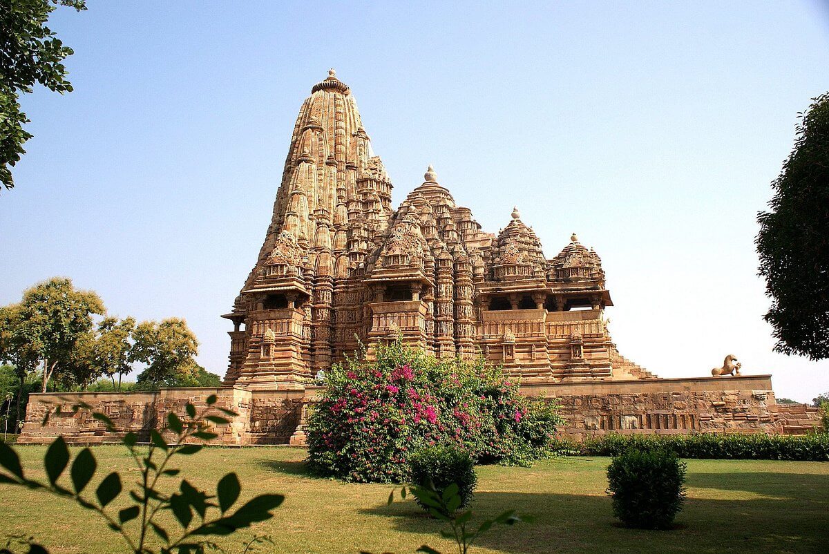 Kandariya Mahadev Temple Khajuraho