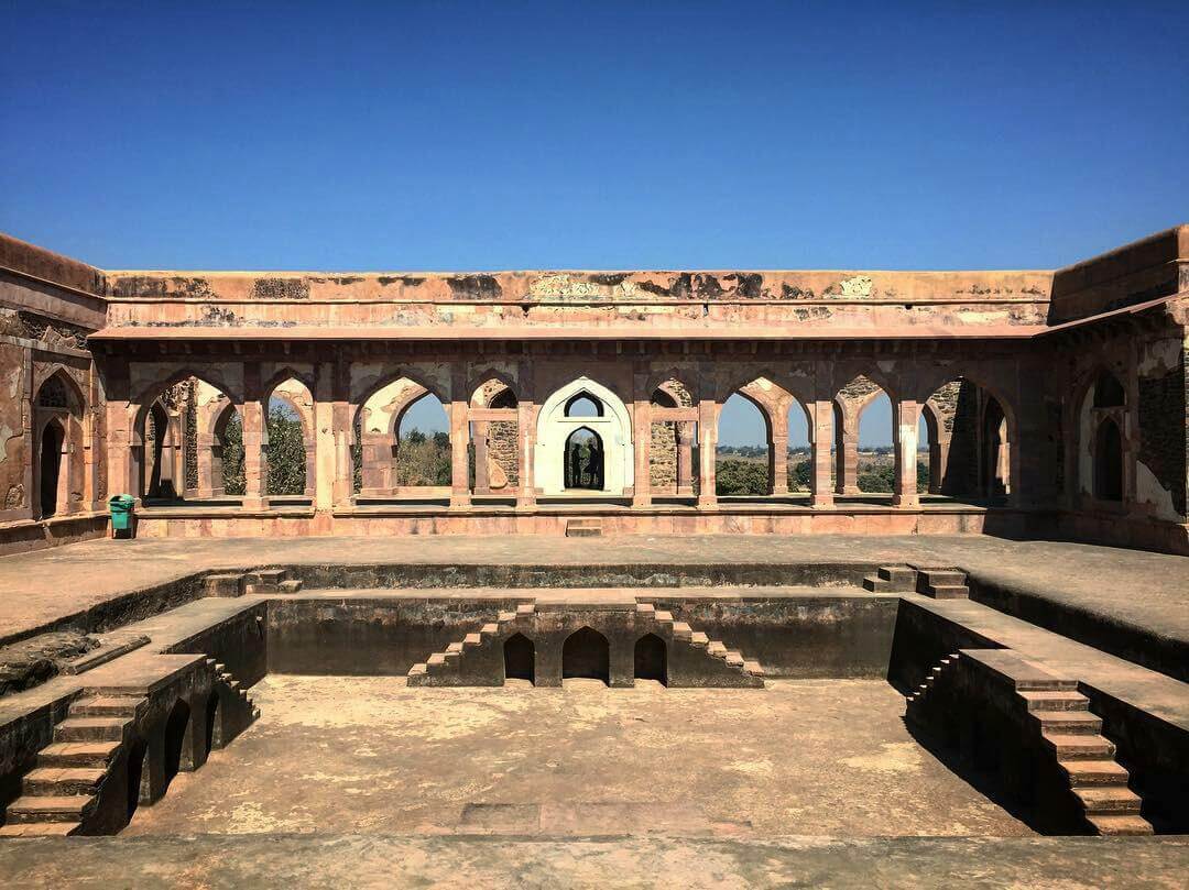 Baz Bahadur Mandu