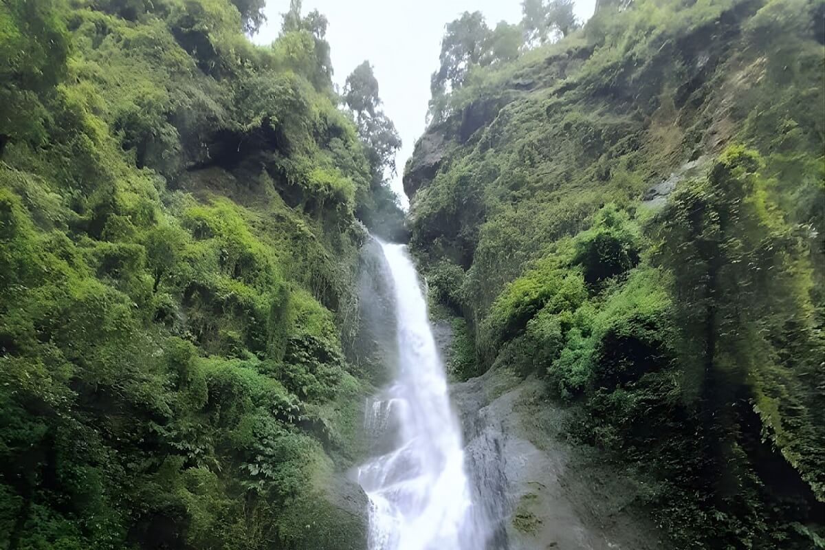 Chadwick Falls Shimla