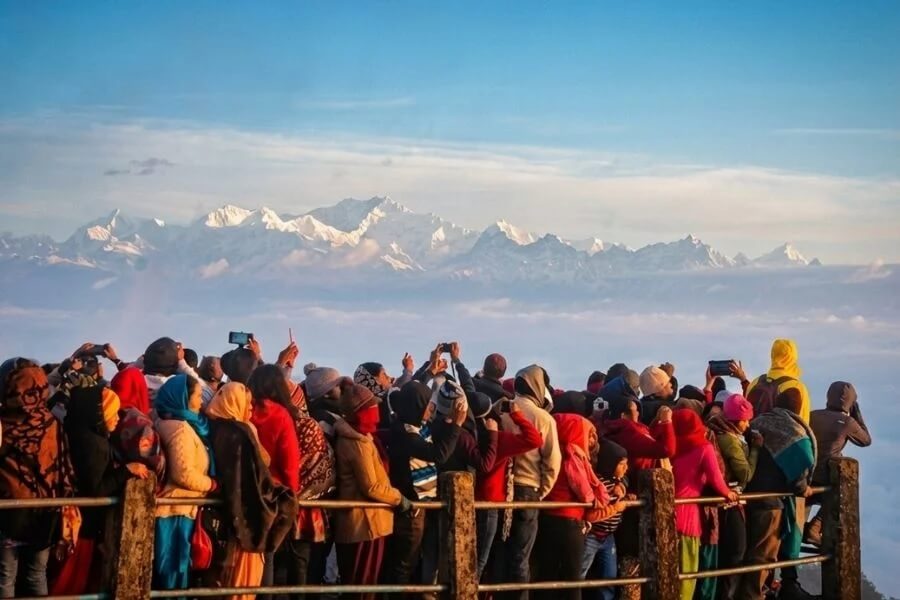 Watch Sunrise from Tiger Hill